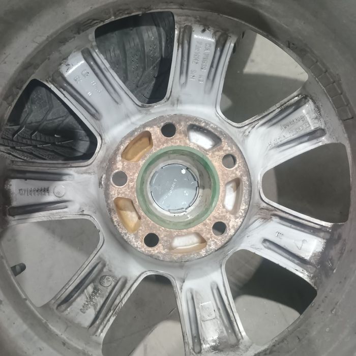 Алуминиеви джанти, зимни гуми 215/70/16 , 5*114.3