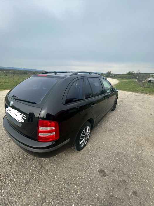 Vând Skoda Fabia