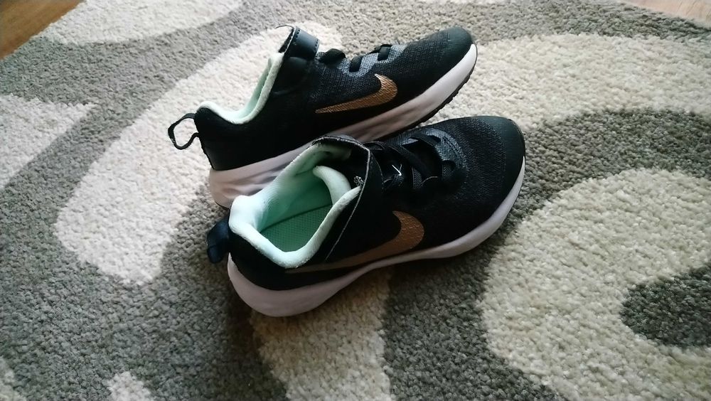 Детски маратонки Nike. 28 номер