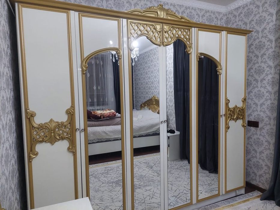 Продам спальный гарнитур