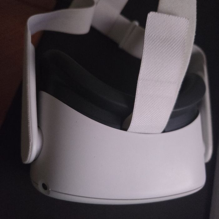 Продам Meta Quest 2