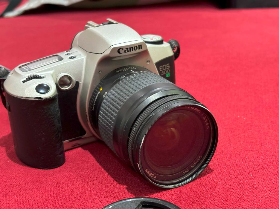 Aparat foto SLR film 35mm Canon eos500n, obiectiv 28-80mm