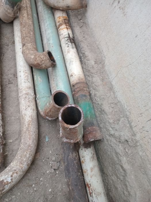 Печка и трубы продам.