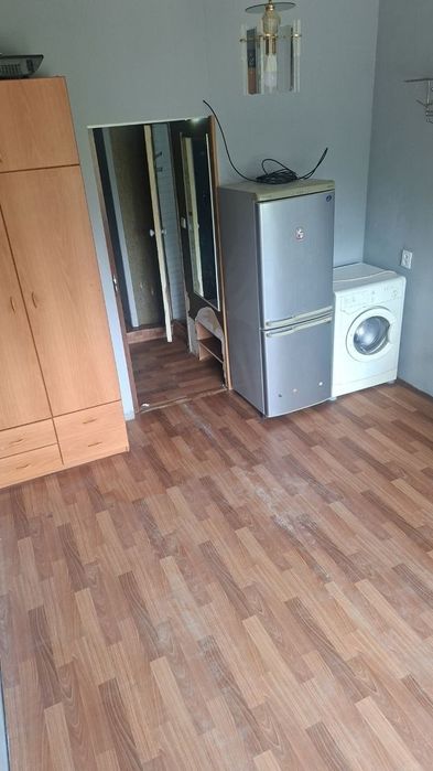 Срочно продаётся квартира Бывш общежитие Мирабадский район