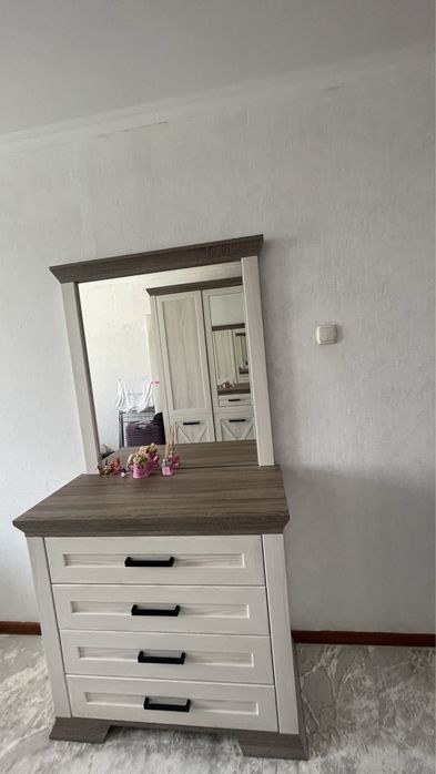 Пррдается только зеркало