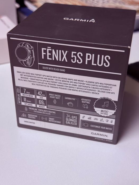Часы Garmin Fenix 5s Plus