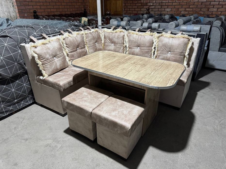 Продаётся новый кухонный уголок