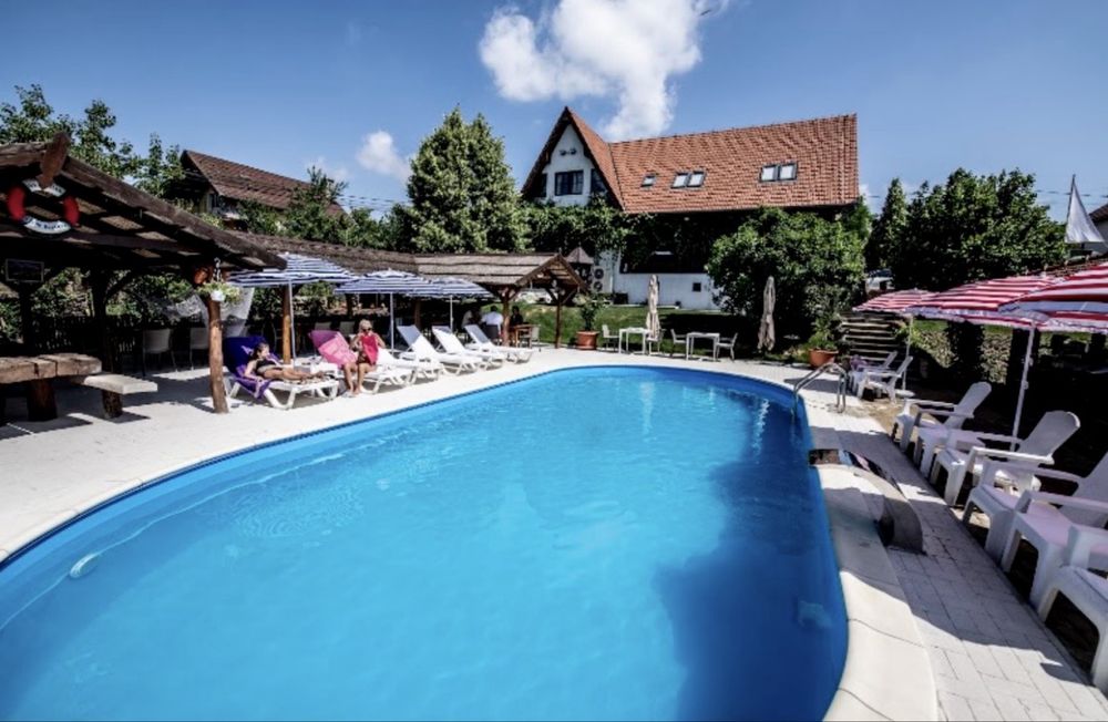 Vila Premium Cu Deschidere Directa La LAC | 2.200 Mp Teren | Paleu, Oradea