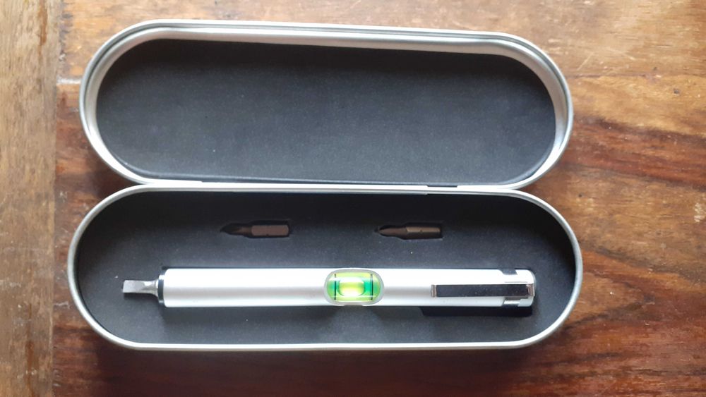 нивелир метален за дома и градината 3 броя накрайника отвертки