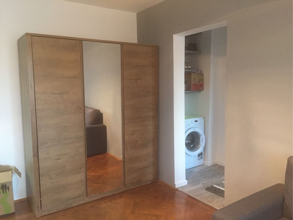 Inchiriez apartament cu 2 camere mobilat