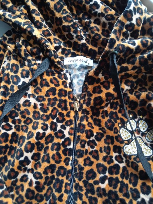 Халат велюровый с капюшоном