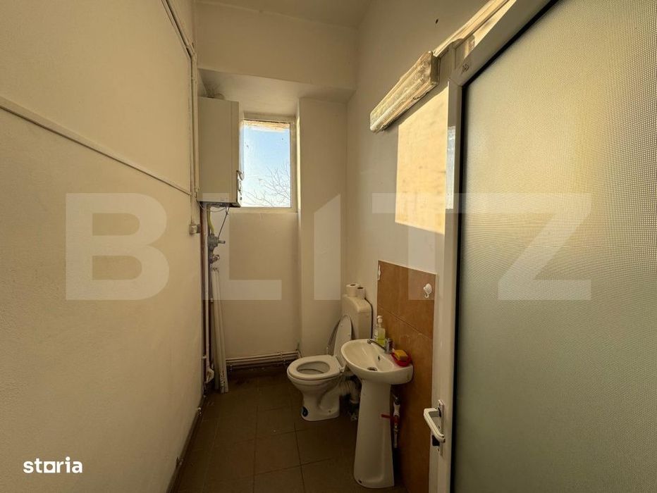 Spatiu Comercial, 64 Mp, In Zona Sens
