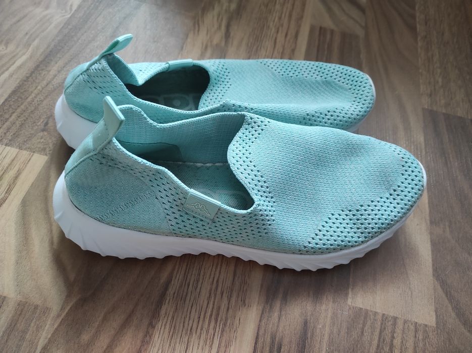 Разпродажба на запазени обувки