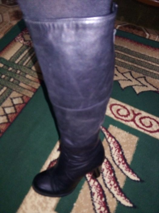 Продам кожаные сапоги