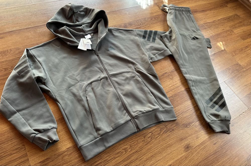 Мъжки,памучен,масленозелен екип Adidas