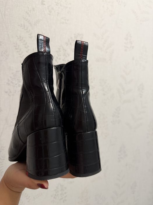 Продам женскую обувь