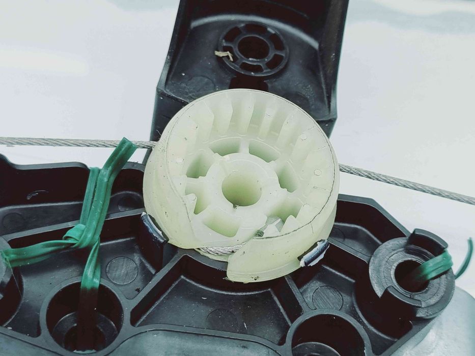 Macara electrica geam stanga spate Nissan Qashqai (2) [Fabr 2013-2017]