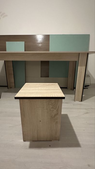 Стол кухонный и 6 табуреток