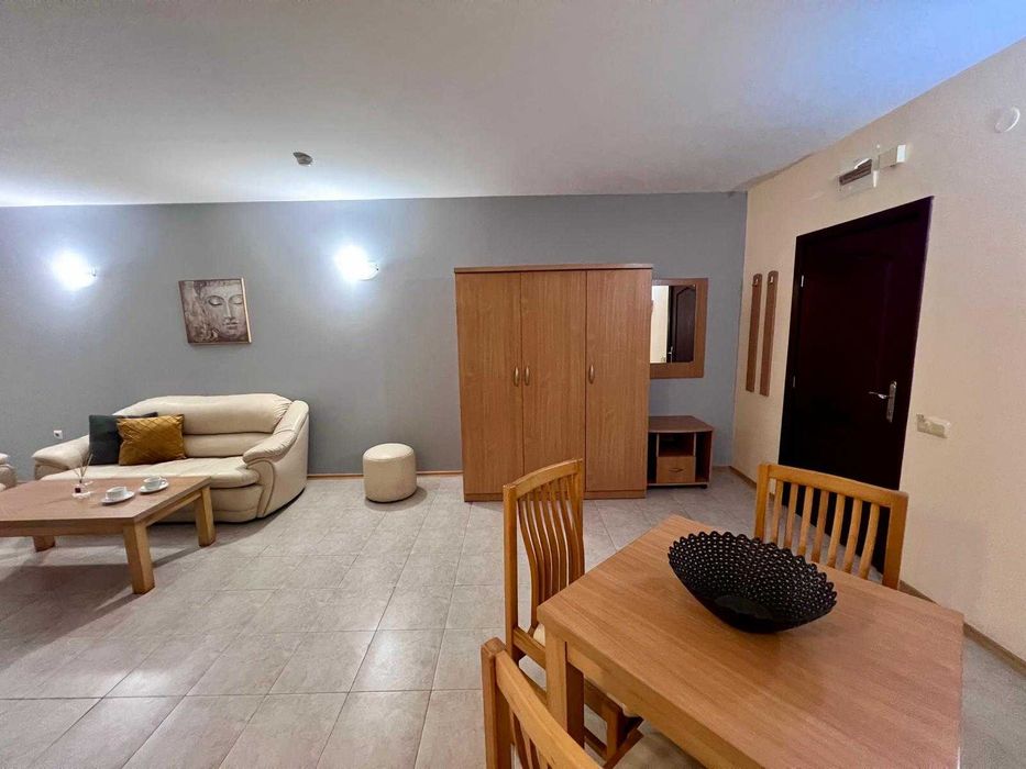 Продава се Двустаен апартамент в к.к. Слънчев бряг - 75 кв.м за 887 €/кв.м - Снимка #5