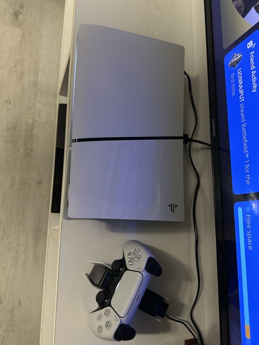 Playstation 5 digital 1tb + charging station +3 ani garantie