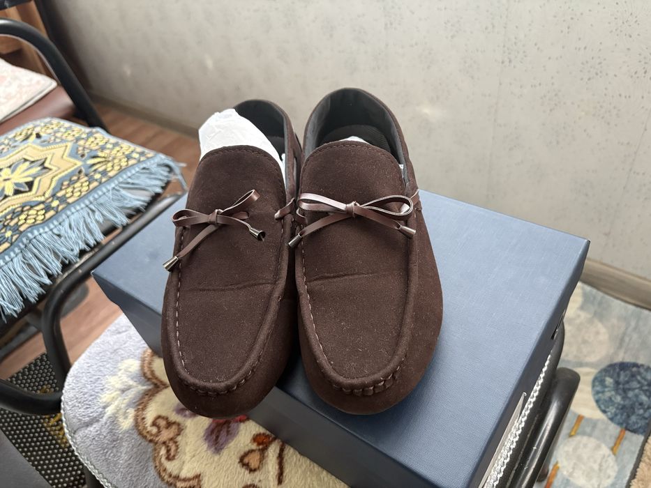 Продам кроссовку и мокасин