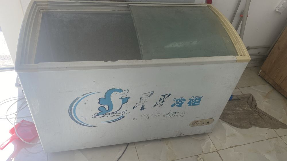 Продается морозильник двухкамерный