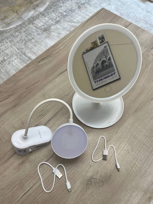 Зеркало для макияжа и лампа для чтения с прищепкой