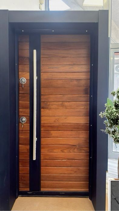 Входна врата за външни условия-Fresh cedar