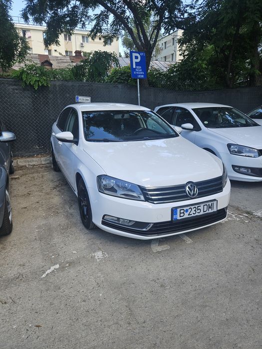 VOLKSWAGEN Passat 2012