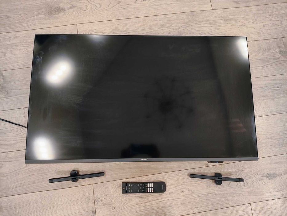 Televizor functional LED Smart PHILIPS , Ultra HD 4K, 108cm, ecran fisurat