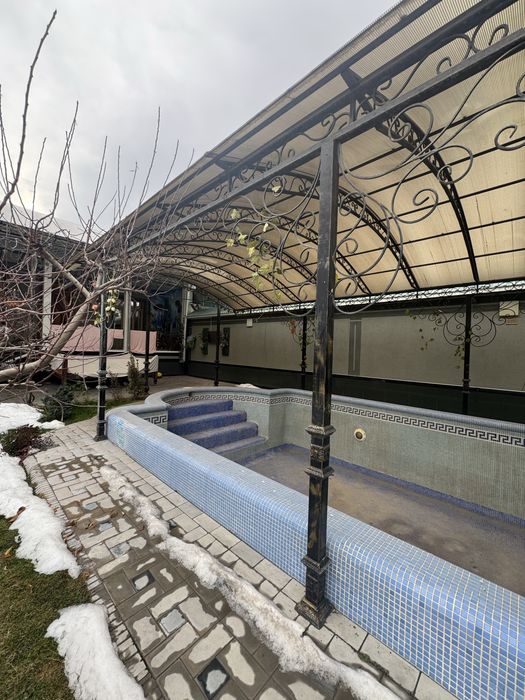 Uchastka sotiladi srochna