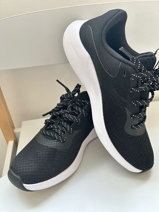 Under armour маратонки