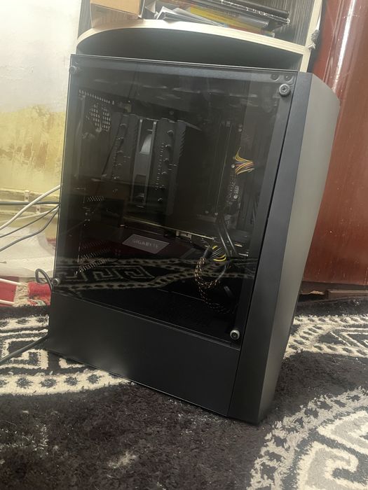 Vand pc gaming Placa video defecta.