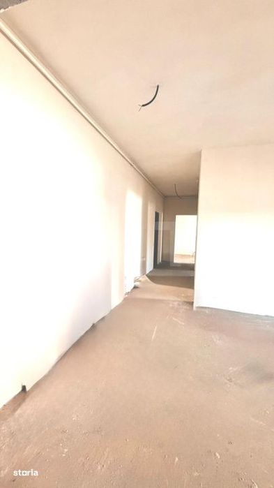 Apartament cu 4 camere, semifinisat, 79 mp utili, 2 bai, parcare, zona