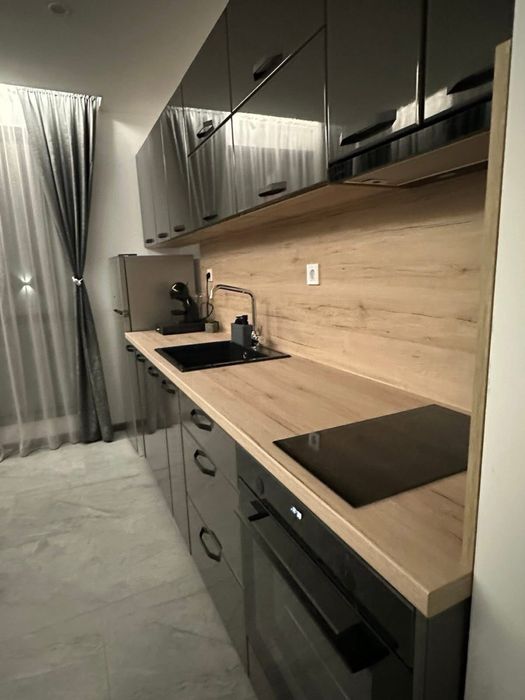 Двустаен широк център Плевен