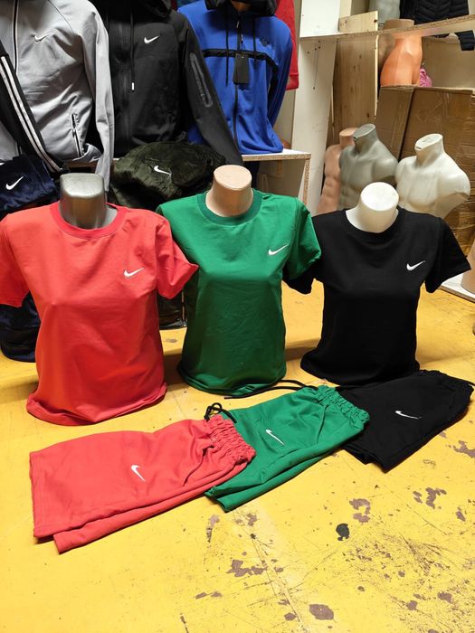 Compleuri dama doar 130 de lei bucata