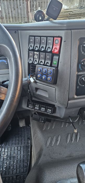 Renault Midlum 4x4 – basculabil 2 părți – reductor + blocante