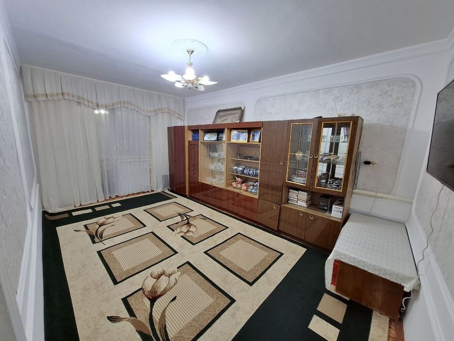 Уй сотилади ! Мирзаобод 1 ойлик часть ёнида 4 хонали уй сотилади