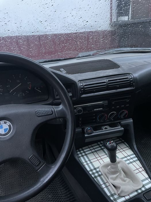 Продам bmw e34 520i
