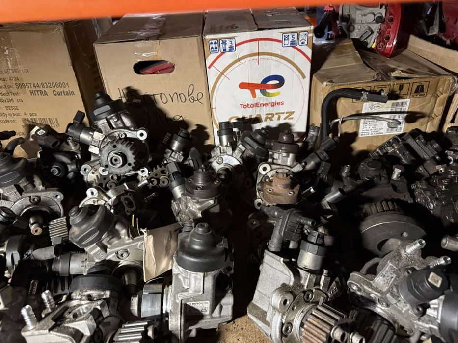 ГНП горивна помпа високо налягане  за Audi A3   VW Golf 6,Vw Cady, Skoda Octavia,Vw Passat,Vw 2.0tdi comonrail 03L130755 ac 140кс Bosch 0445010529