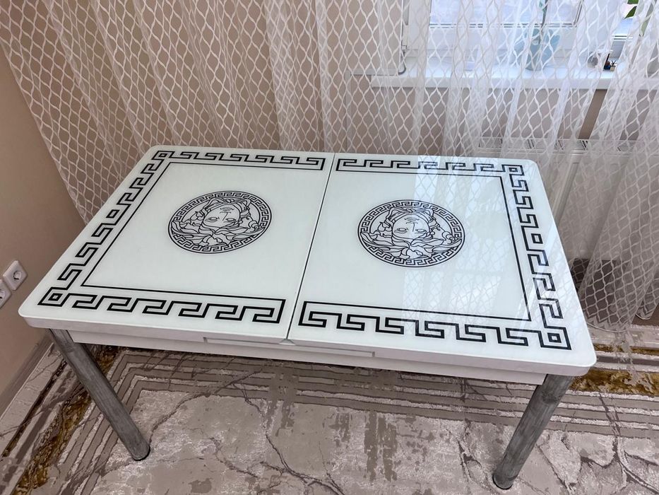 Стол продам versace стекло