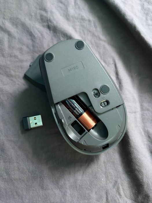 Беспроводная мышь Logi M190