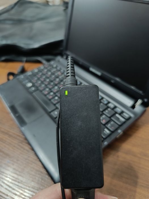 Нетбук Samsung NP-N145