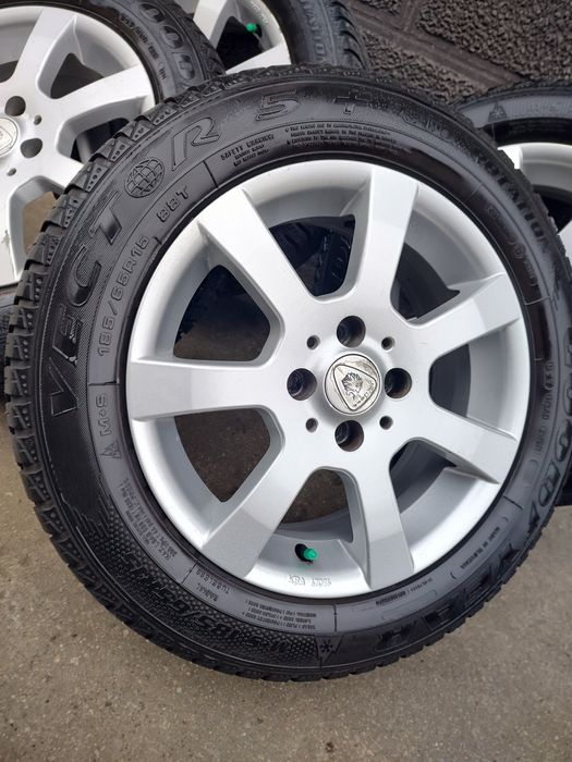 Vând Set Jante Aliaj 4x100+Cauciucuri 185/65/15 M+S Sandero Logan