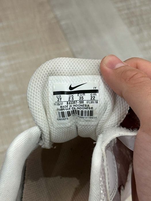 Nike Revolution детски маратонки