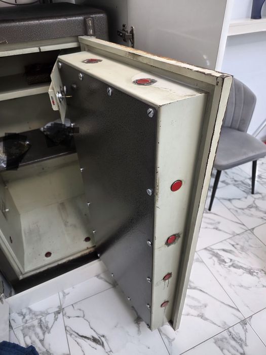 Каса Сейф златарски