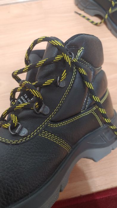 Рабочие спецботинки