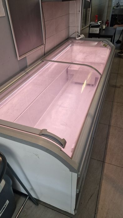 Ladă / Vitrina de congelate 2,5m
