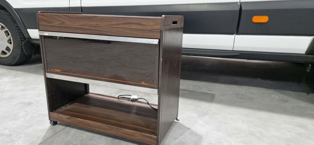 Бюфетна сервираща маса с гастронорми / шкаф за храна