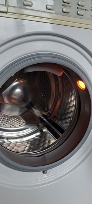 Пералня със сушилня Miele